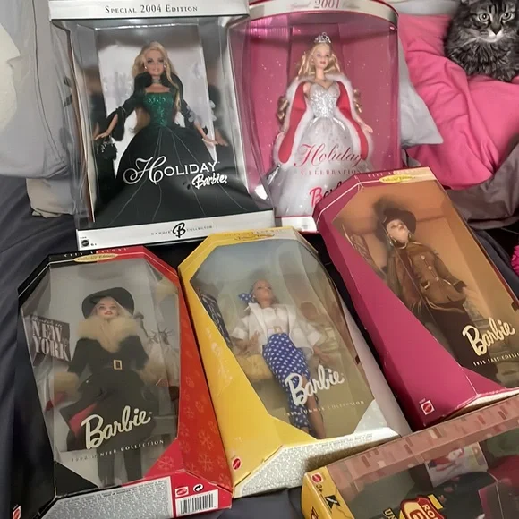 Multiple barbies - Picture 3 of 14